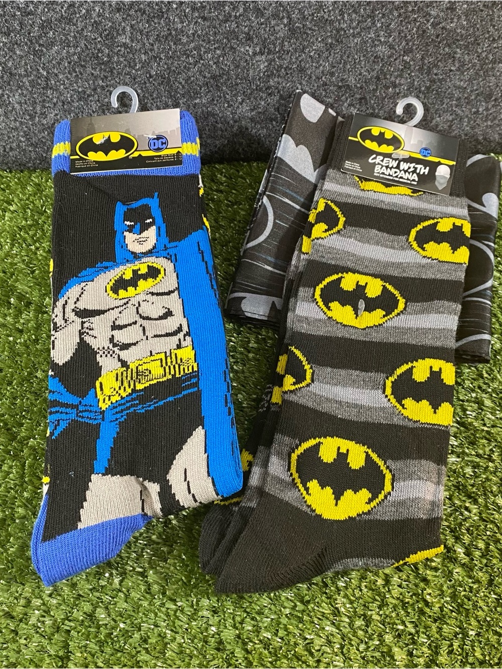 Batman DC Comics Justice League Men's Dress Crew Socks 3 Pair 1 Bandana Black